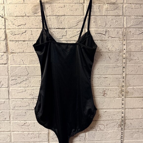 Black Shapewear Bodysuit w/ Adjustable Straps & Hook Closure โ Sleek Sculpting - Picture 5 of 9